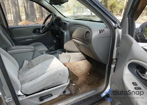 2005 Chevrolet Trailblazer Ls from USA, damaged, VIN 1GNDS13S452357179